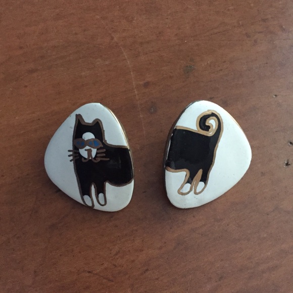 Vintage kitty stud earrings (great for Halloween!) - Picture 1 of 3